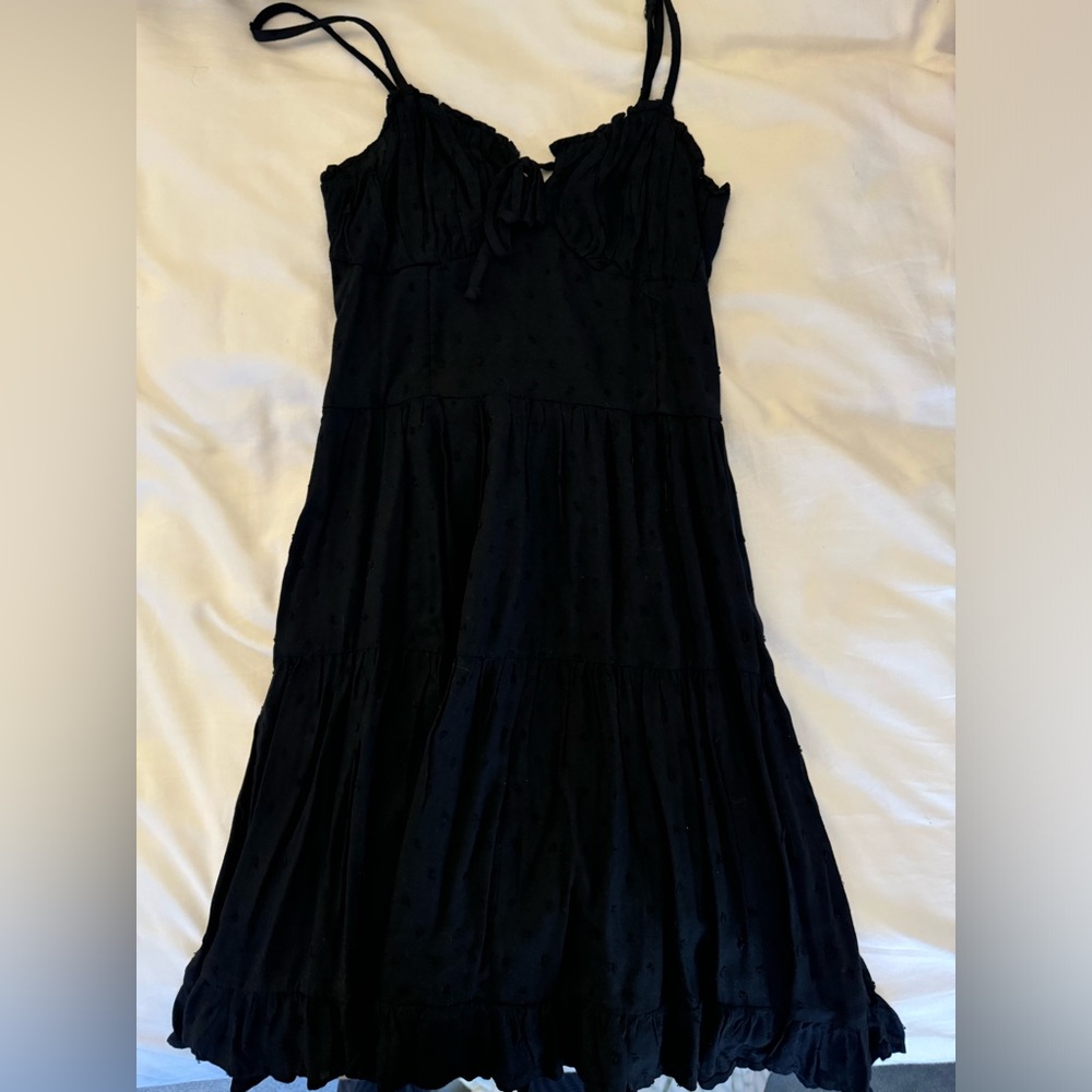 Hollister mini black flowy dress with cute tie in the front new with tags
